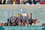 KEGIATAN PELATIHAN KEWIRAUSAHAAN BIDANG MENJAHITPAKAIAN DEWASA/ANAK UNTUK PEREMPUAN KEPALAKELUARGA KECAMATAN BANDUNG WETAN TAHUN 2024.