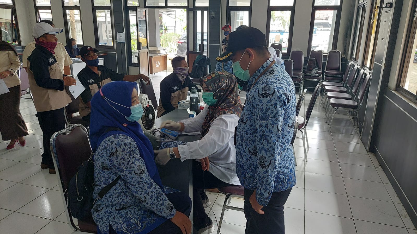Kegiatan Bulan Deteksi Dini Penyakit Tidak Menular UPTD Puskesmas Cipamokolan Kota Bandung bekerja sama dengan Kecamatan Rancasari 17 Mei 2022