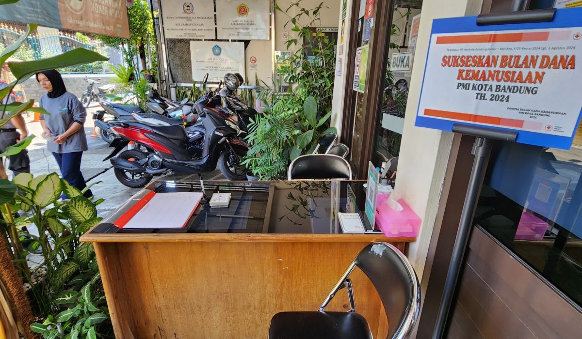 Meja Register Penerima Tamu