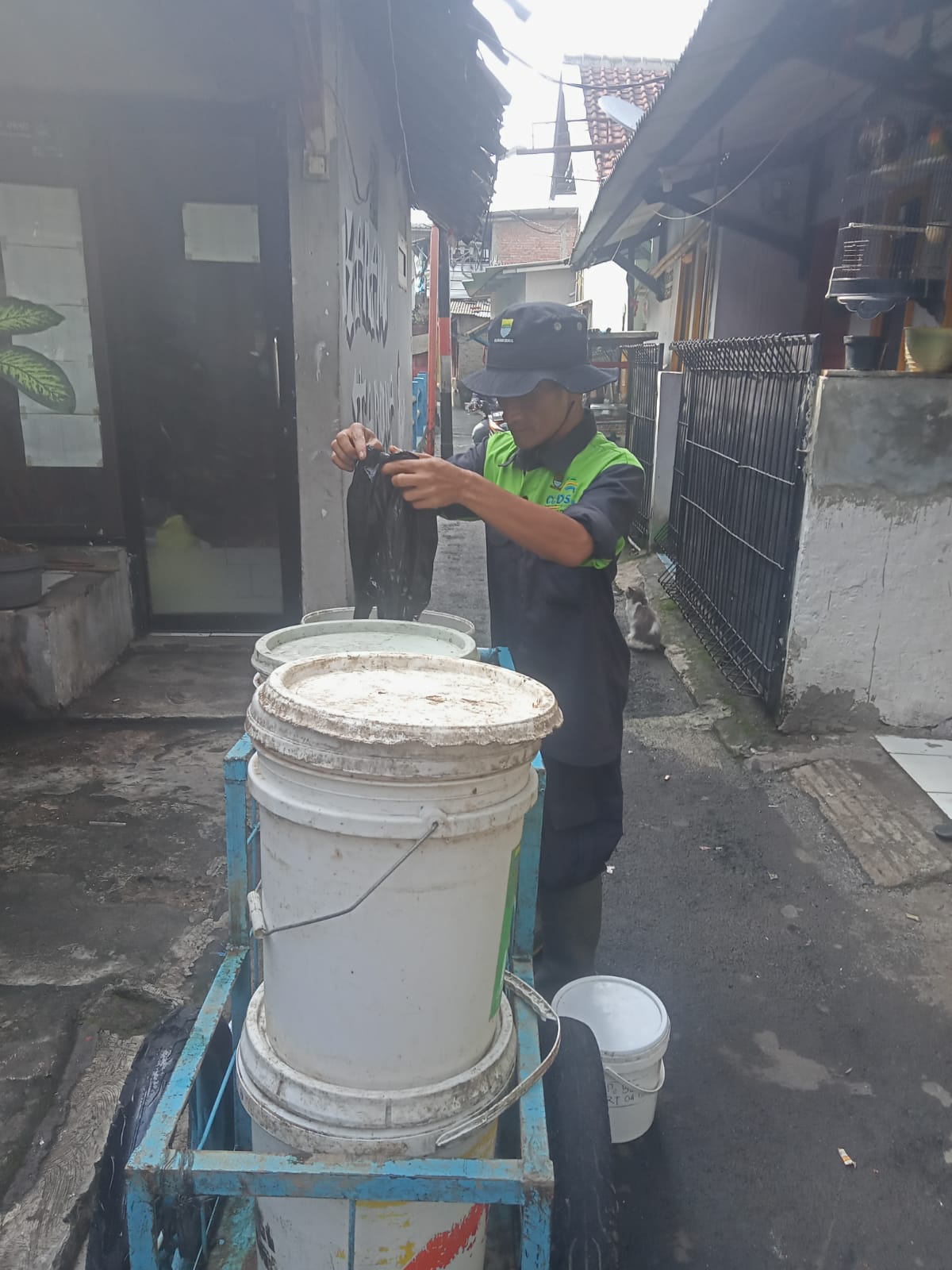 2) Pengangkutan Sampah Organik Rumah Ke Rumah (4)