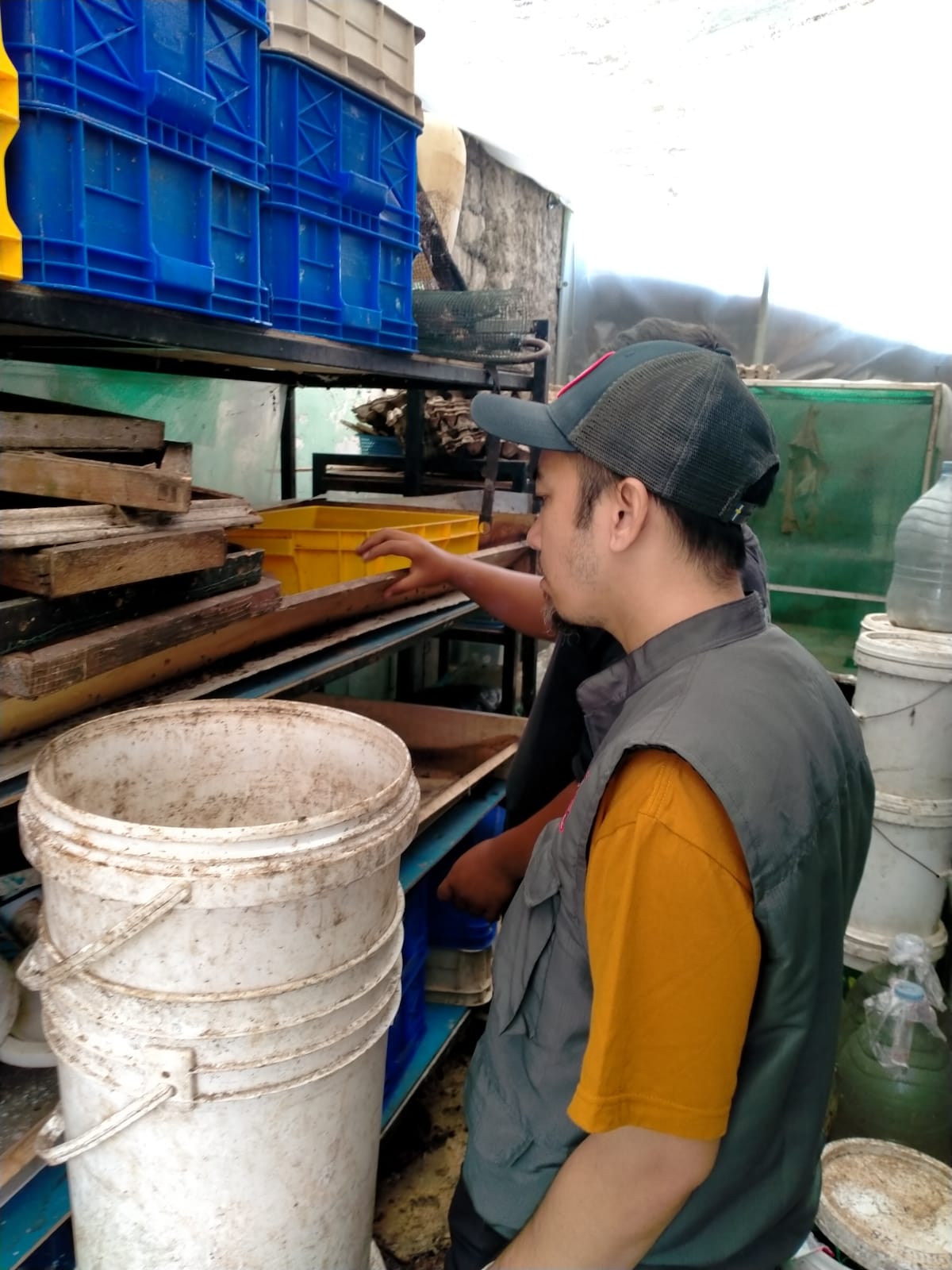 5) Monitoring Oleh Pak Lurah Cicadas, Plt Kasi Ekbang Kelurahan , Tim Keluraahan, dan Kasi Ekbang Kecamatan Cibeunying Kidul (4)