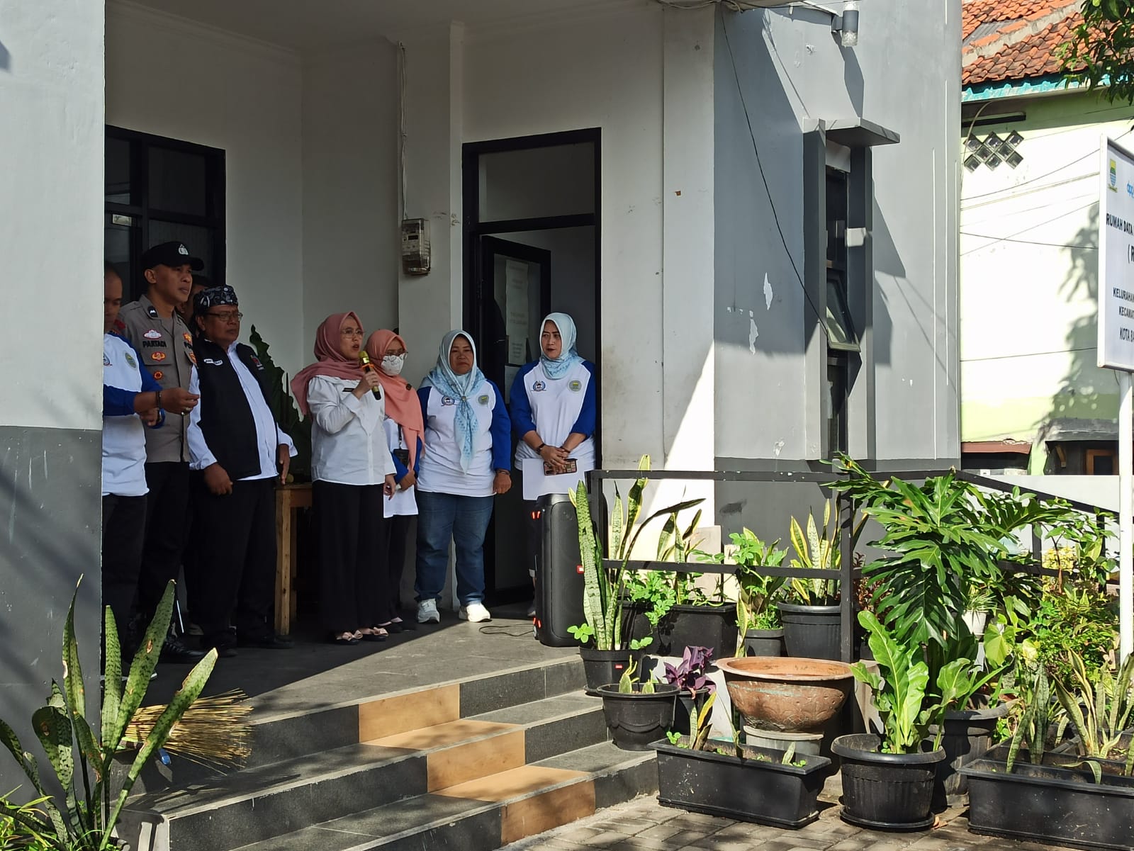 Read more about the article BBGRM (Bulan Bhakti Gotong Royong Masyarakat) LPM Kelurahan Cigereleng