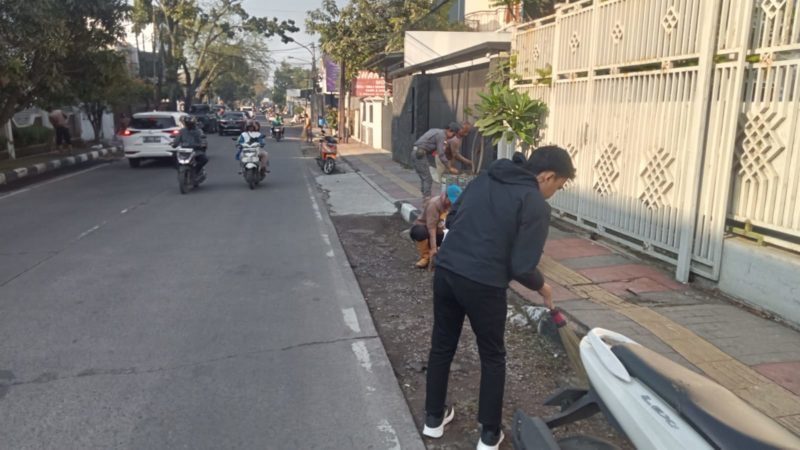 BEBERSIH DALAM RANGKA MENYAMBUT HUT RI KE 80